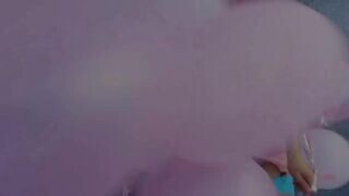 Riley Reid púzójában két fasz