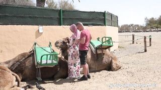 Méretes tőgyes arab lány szexelése