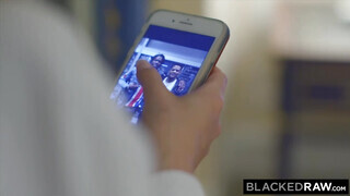 BlackedRaw - Sydney Cole és a barna fallosz