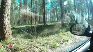 Tini barátnő a kocsiban baszik