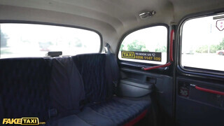 Fake Taxi - Kiara Lord a magyar tini a taxiban baszik