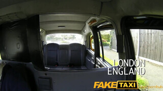 FakeTaxi - méretes seggű lány dugni akar
