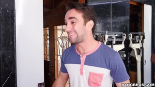 Cassidy Banks a hatalmas keblű fital kurva - Bangbros