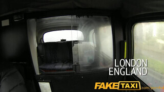 FakeTaxi - méretes tőgyes debella lány a taxiban