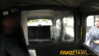 FakeTaxi - hatalmas didkós csajszi nem akar fizetni