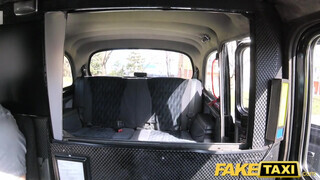 Fake Taxi  - ez a lány csak a kőkemény kárót szereti