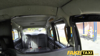 Fake Taxi - Cuki világos szőke csaj megrakva