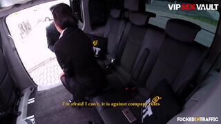 FuckedInTraffic - Jocelyne szexy cseh csajszi és a sofőr