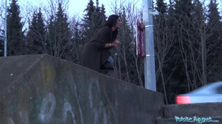Public Agent - nagy tőgyes milf