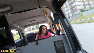 Fake Taxi - Maya B megkefélve a hátsó ülésen
