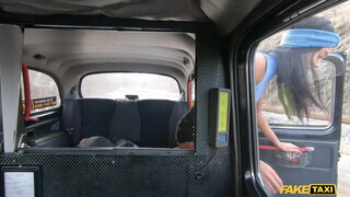Fake Taxi - Capri Lmonde a bombázó barna lány