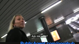 PublicAgent - szep didkós csajszika keményen meghágva