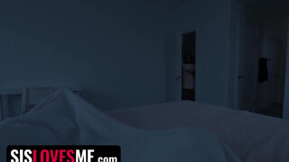 SisLovesMe - Mira Monroe és a kora reggeli ébresztés
