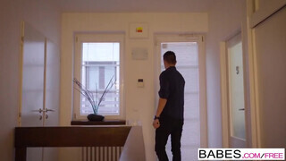 Babes - Paula Shy a méretes kannás csaj
