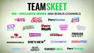 Scarlet Skies és Natalia Queen dugása - TeamSkeet
