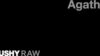 TUSHYRAW - Agatha a fullos vörös hajú csaj