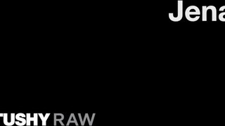 TUSHYRAW - Jena keményen hátsó bejáratba dugva