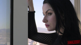 análized - Veruca James fenekébe csoki pélót nyomnak be