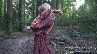 MoxieFilms - Hatalmas mellű hippi lány