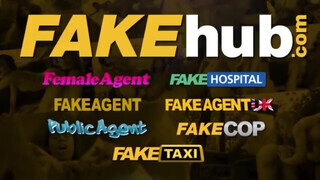Public Agent - Csoki hajú pici tőgyes tini lány