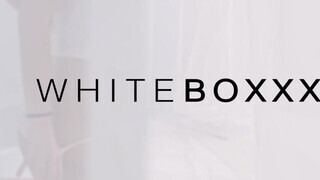 WHITEBOXXX - Monika Benz és Sabrisse szopják egymás punciját