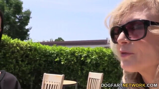 Nina Hartley és Raven Bay meg a csoki csávó