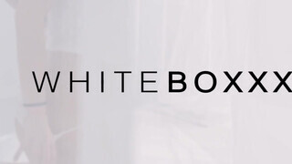 WHITEBOXXX - Sybil a dögös barátnő