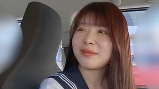 Kasumi-chan, a dögös riporternövendék autóban cumizza és veri a kárót