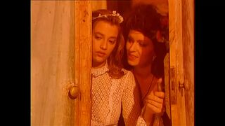 Hatalmas cicis csajok könyörtelenül nyalják és lovagolják a vastag farkakat retro válogatásban