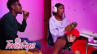 Twistys sztárjai, Hazel Grace és Rissa May forró leszbi kalandja méretes mellekkel és pina nyalással